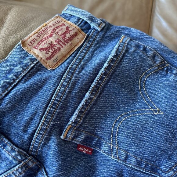 Levi's Womens 501 Button Fly Blue Denim Raw Hem Jeans Sz 28 (FITS LIKE A 26) - Picture 16 of 16